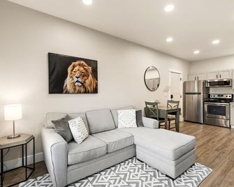 Aisling Suites - Great Falls