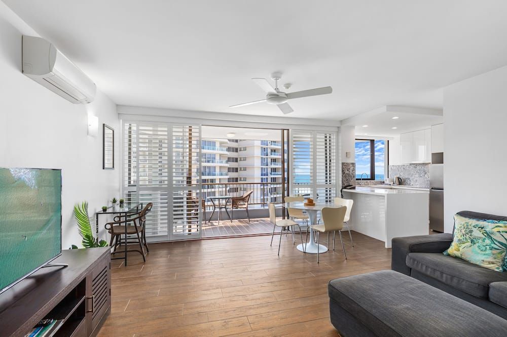 Pacific Resort Broadbeach - Broadbeach - Living room