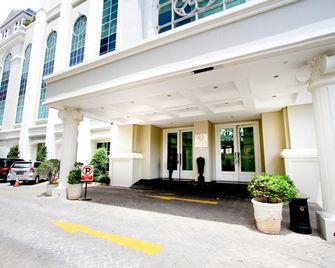 The Bellezza Suites - Yakarta - Edificio