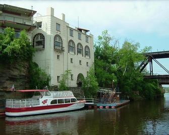 ستارلايت موتل - ويسكونسن ديلس - مبنى