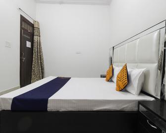 Spot On Green Valley - Meerut - Bedroom