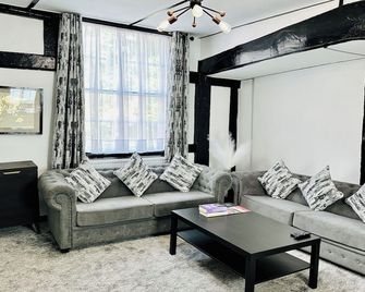 The Ostrich Inn - Slough - Wohnzimmer