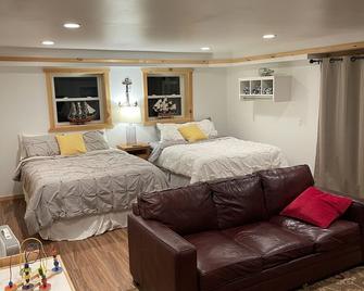 Super Cute On The Lake, Deep Water Quiet Cove; Dog Friendly, Easy Walk To Lake - Hartwell - Camera da letto