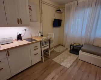 MHC Studio - Bed with extra breakfast Kaposvár - Kaposvár - Küche