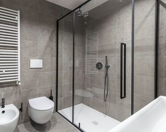 Luxury Waterfront Apartment - Génova - Baño