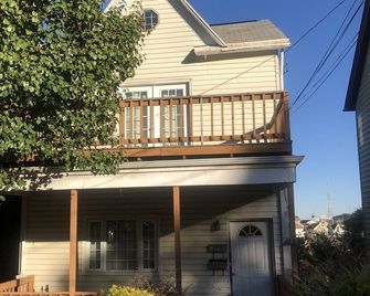 Cozy and beautiful house with a view in a perfect location! - Pittsburgh - Edificio