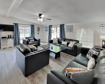 Island Club #108 - Put-in-Bay - Pokój dzienny