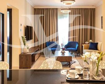 One Bedroom Apartment Near Ely Café - Sharjah - Living room
