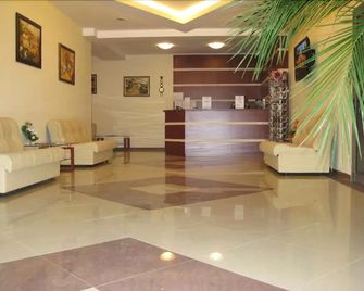 Hotel Tarnovo - Veliko Tarnovo - Resepsjon