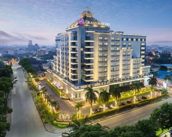 Grand Mercure Maha Cipta Medan Angkasa - Medan - Edificio