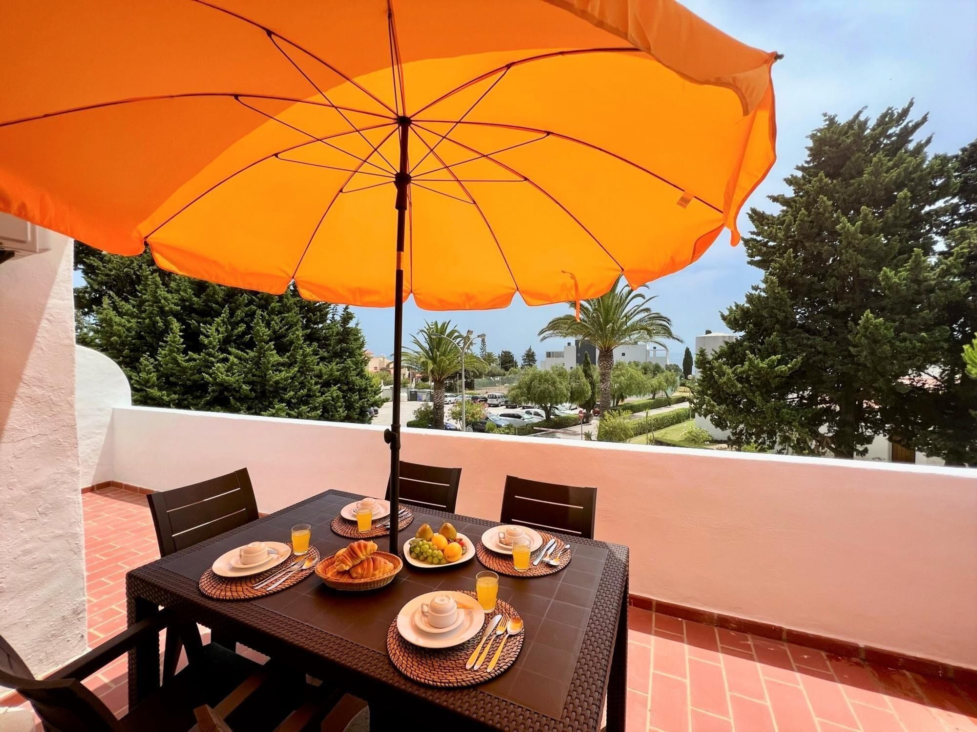 Arma O De P Ra Twins 2 With Pool by Homing - Lagoa - Balkon