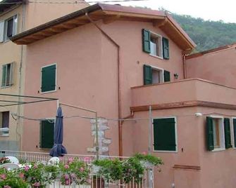 1 Bedroom Apartment in Malcesine - Malcesine - Building