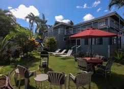 An Affordable Alternative To Expensive Accommodations In Poipu - Koloa - Patio