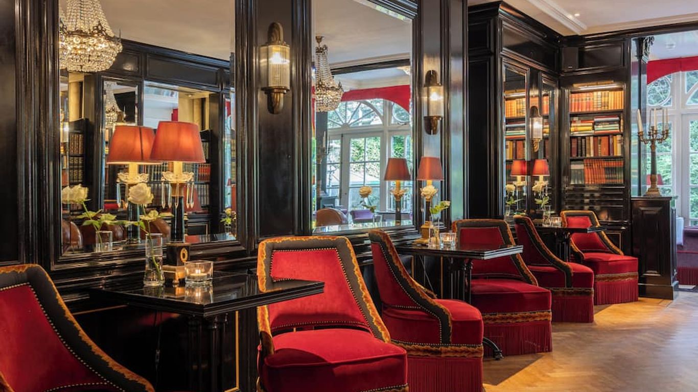 Apollofirst Boutique Hotel