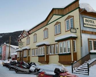 Aurora Inn - Dawson City - Budova