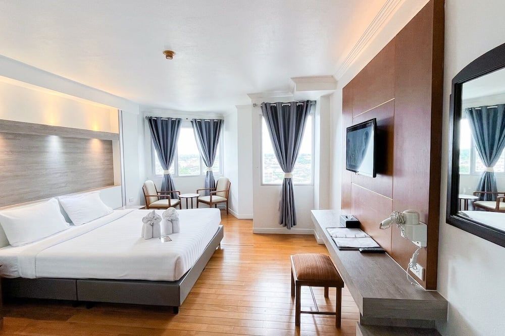 Thong Tarin Hotel - Surin - Schlafzimmer