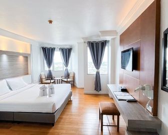 Thong Tarin Hotel - Surin - Habitación