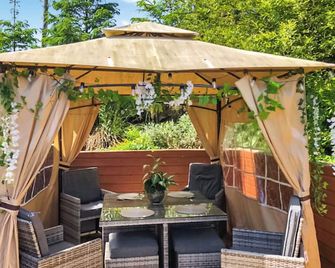 Cow Boy Cabin - Uk47145 - Glasgow - Patio