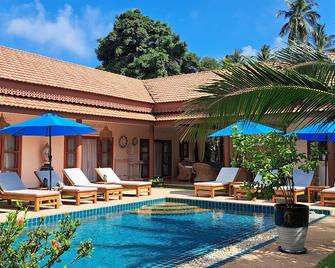 Laura's Guest House-adult only- - Ko Samui - Basen