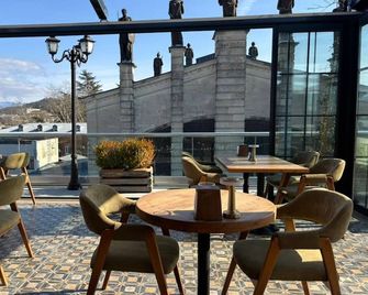 Grand Opera Hotel - Kutaisi - Varanda
