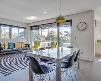 Spacious 2-Bed Apartment Close to City - Sydney - Jadalnia