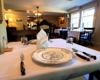 Follansbee Inn - North Sutton - Restaurante