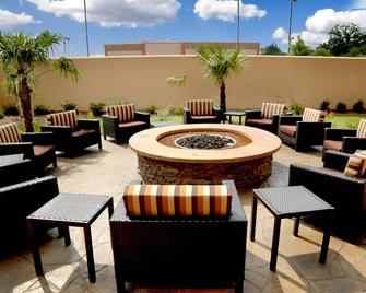 Courtyard by Marriott Jackson Airport/Pearl - Pearl - Patio