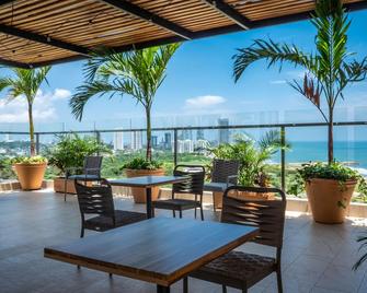 ويندام جاردن كارتاجينا - كارتاخينا دي إندياس - شرفة مرصوفة