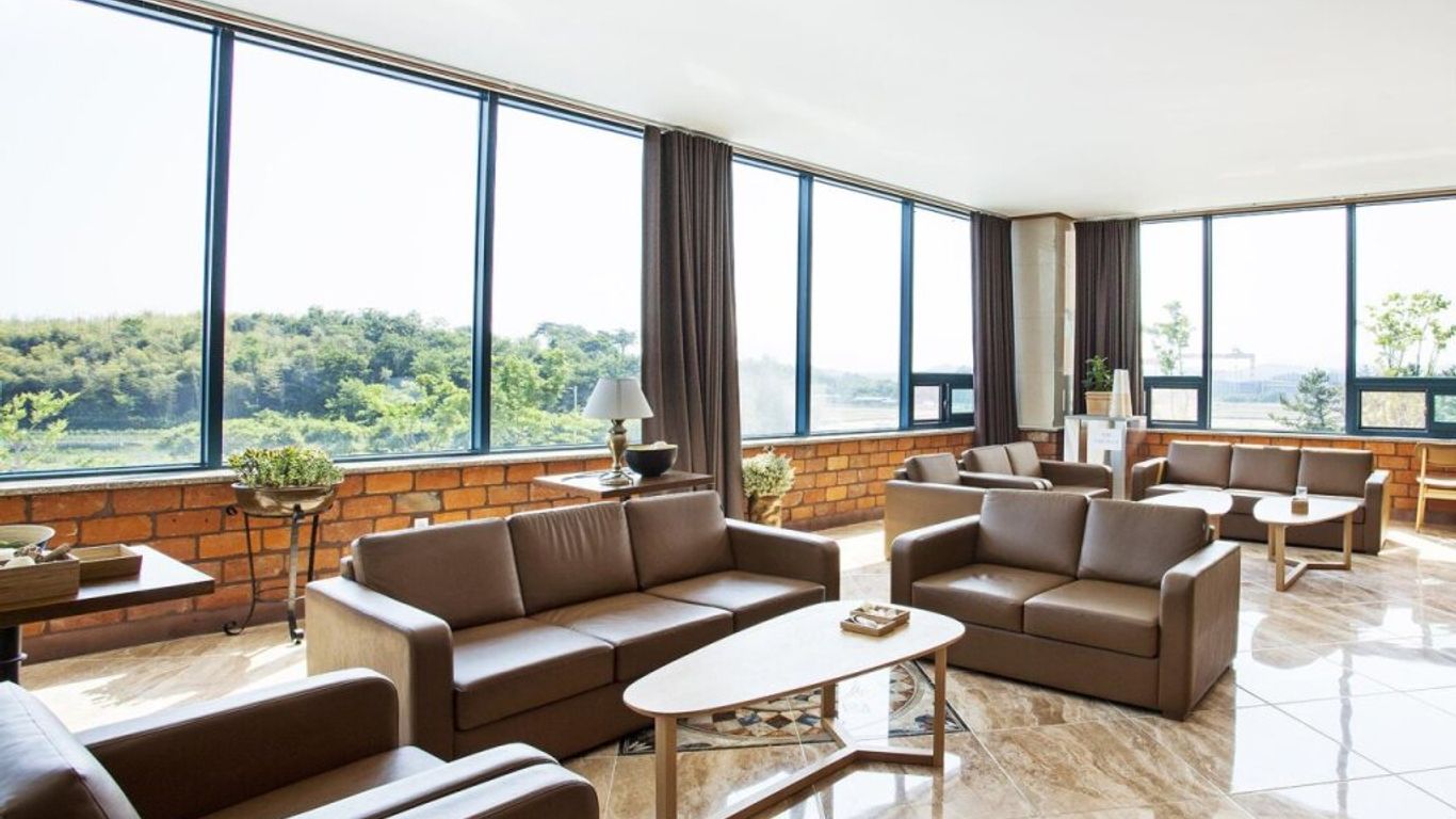 Sacheon Grand Tourist Hotel