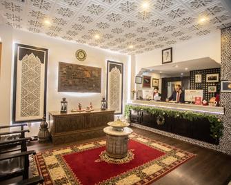 El Minzah Hotel - Tangier - Front desk