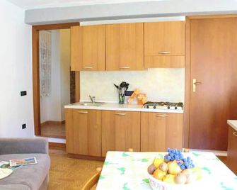 Cozy apartment in Prabione, 30 m², charming balcony - Campione del Garda - Kitchen