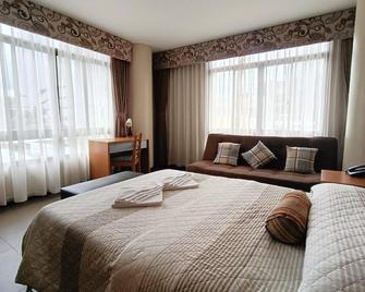 Fuente Oro Business Suites Cebu powered by Cocotel - Cebu City - Bedroom