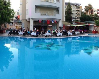 Okan Tower Apart Hotel - Alanya - Bể bơi