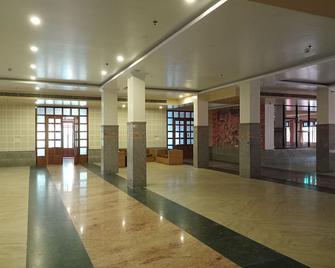 Dichang Resorts - Guwahati - Hall d’entrée