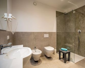 Europalace Hotel - Verbania - Bathroom