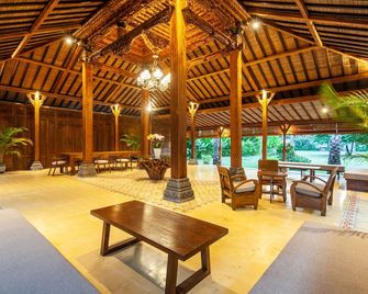 Griya Shanti Suites - Denpasar - Veranda