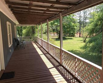 Quite Get Away Logan Martin lake - Talladega - Patio