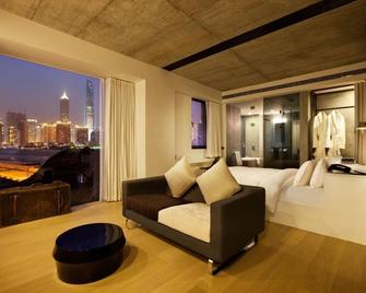 The Waterhouse at South Bund Queen Room with River View - Shanghai - Living room