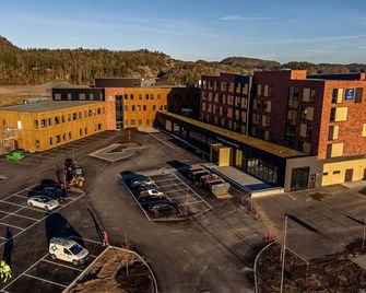 Comfort Hotel Grenlandsporten - Langangen - Building