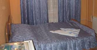 Beliy Parus Hotel - Ulan-Ude - Bedroom
