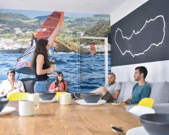 Hostel Azorazul - Pool & Suite - Ponta Delgada
