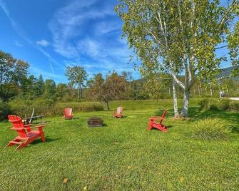 6 Bam Boo Cozy escape in the heart of Vermont - Manchester - Patio