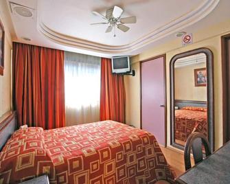 Hotel Azores - Mexico City - Bedroom
