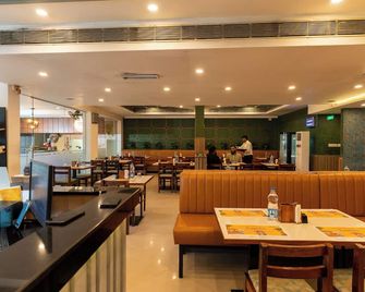 Royal Plaza Glitz Inn - Kozhikode - Restaurant