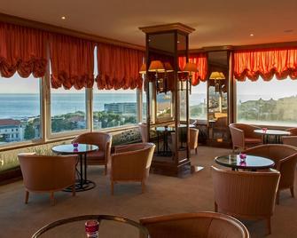 Carcavelos Beach Hotel - Carcavelos - Lounge