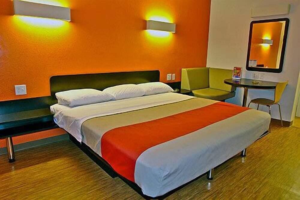 Motel 6 Albuquerque Northeast - Albuquerque
