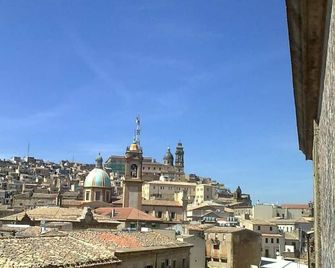 Gualtiero Camere & Suite - Caltagirone - Vista del exterior