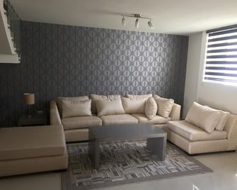Gabrielas 108 New! Great Location! - Torreón - Phòng khách
