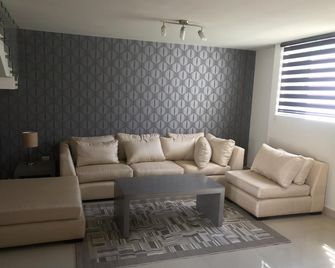 Gabrielas 108 New! Great Location! - Torreón - Sala de estar