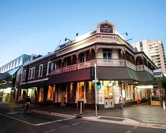 Hotel Metropolitan - Adelaide - Building